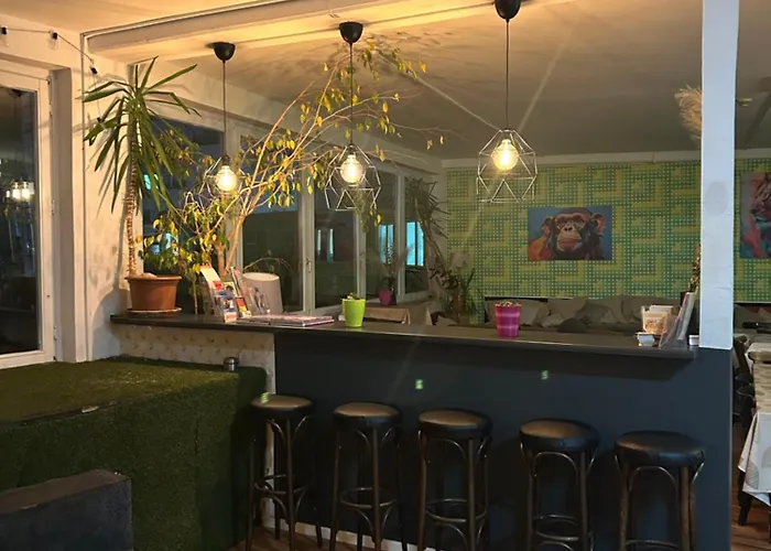 Comebackpackers Hostel